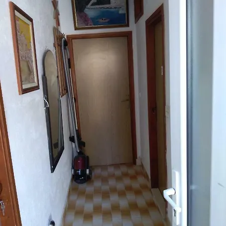 Apartman Helly Apartment *